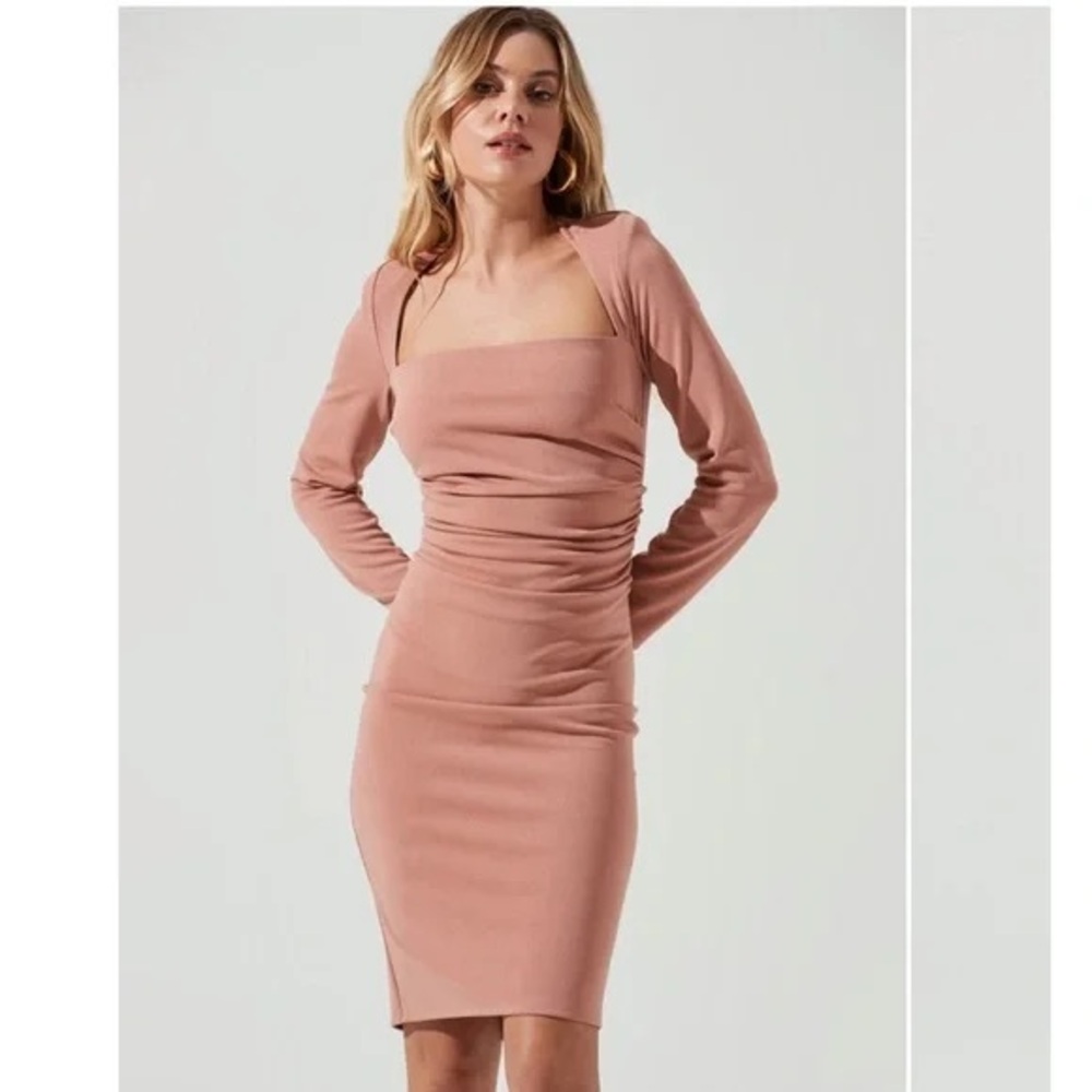 Astr The Label NWT Peach Square neck Bodycon Midi Long Sleeve Dress Sz M